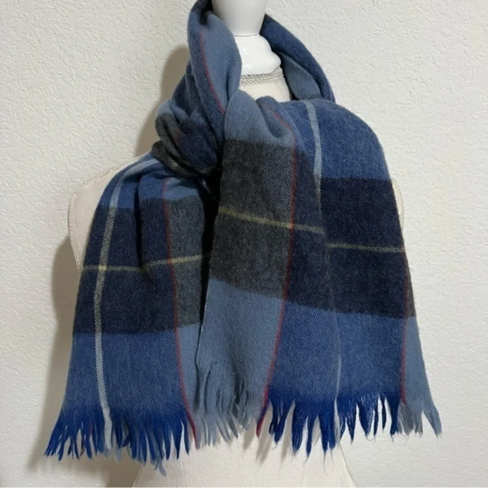 Centura Blue Gray Plaid Lambswool Scarf with Fringe Made in Uruguay   Unisex
